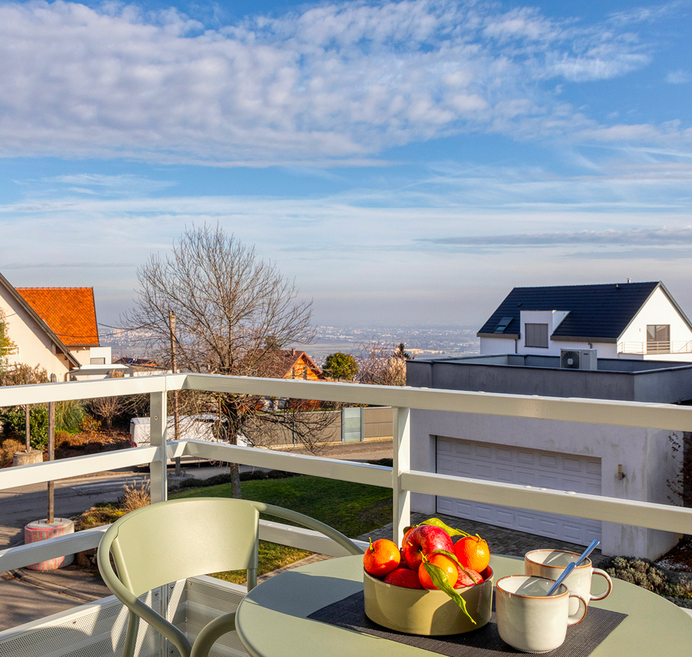 balcon vue sur le village et la vallée